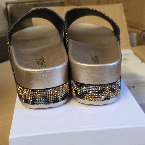 Leopard Sandals - Picture 4 of 4